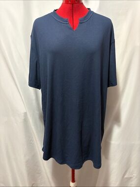 Men's Short-Sleeve Notch-Neck Tee in Navy